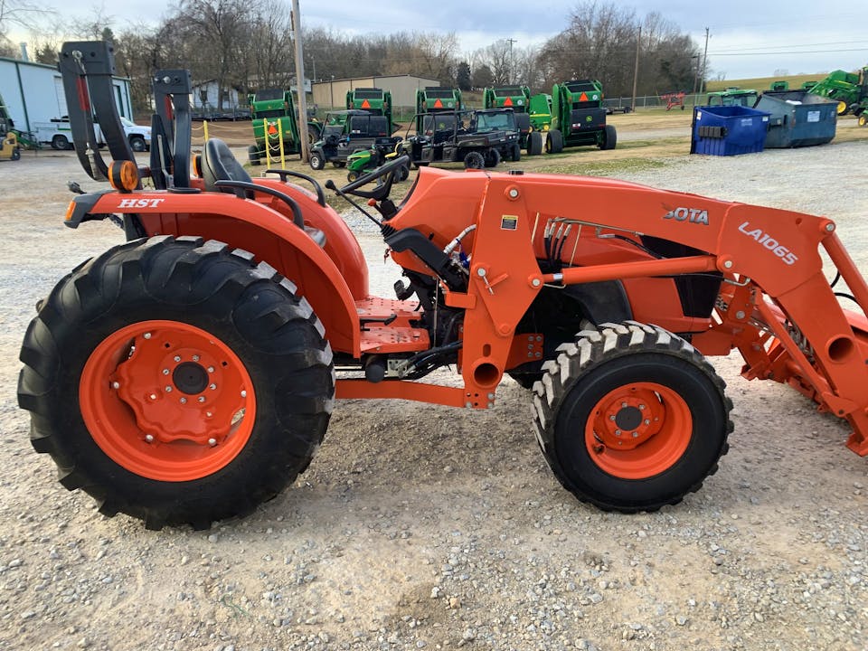 Kubota MX5200
